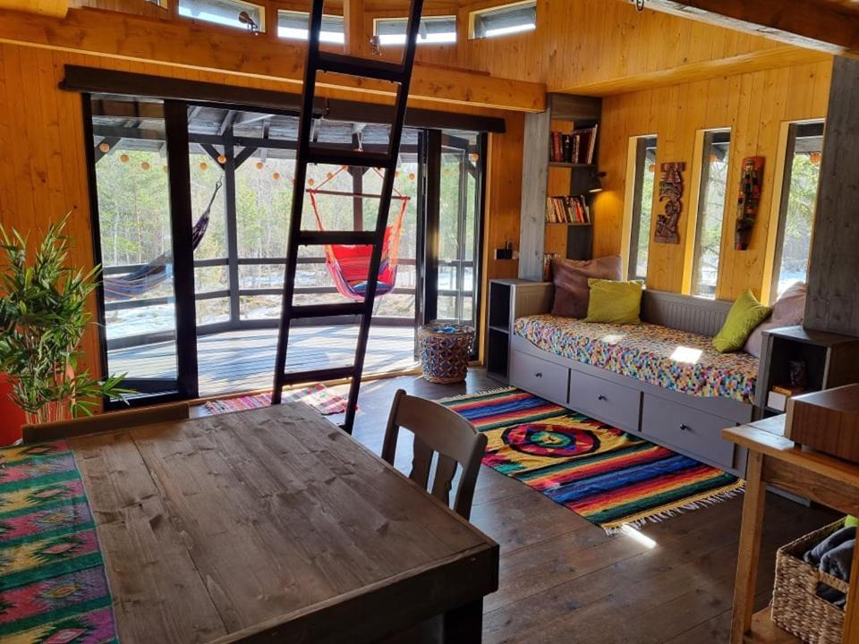Vila Sambliku Treehouse Jogisoo Exteriér fotografie